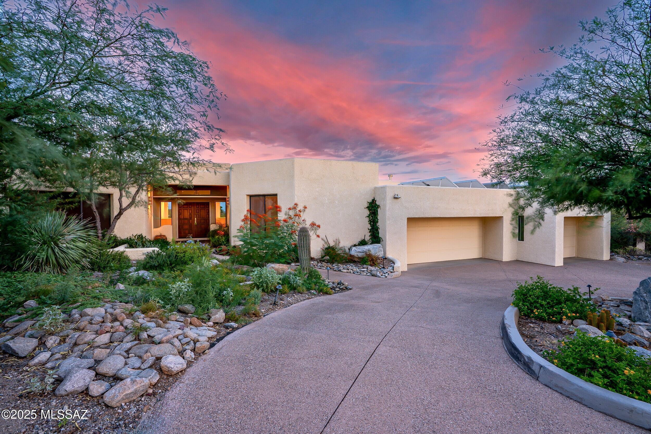 Tucson, Arizona, 85718, United States, 5 Bedrooms Bedrooms, ,4 BathroomsBathrooms,Residential,Active,1929922