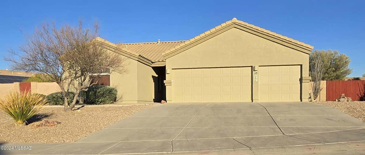 7842 N MAIDEN POOLS PL, TUCSON, AZ 85743, photo 1 of 39