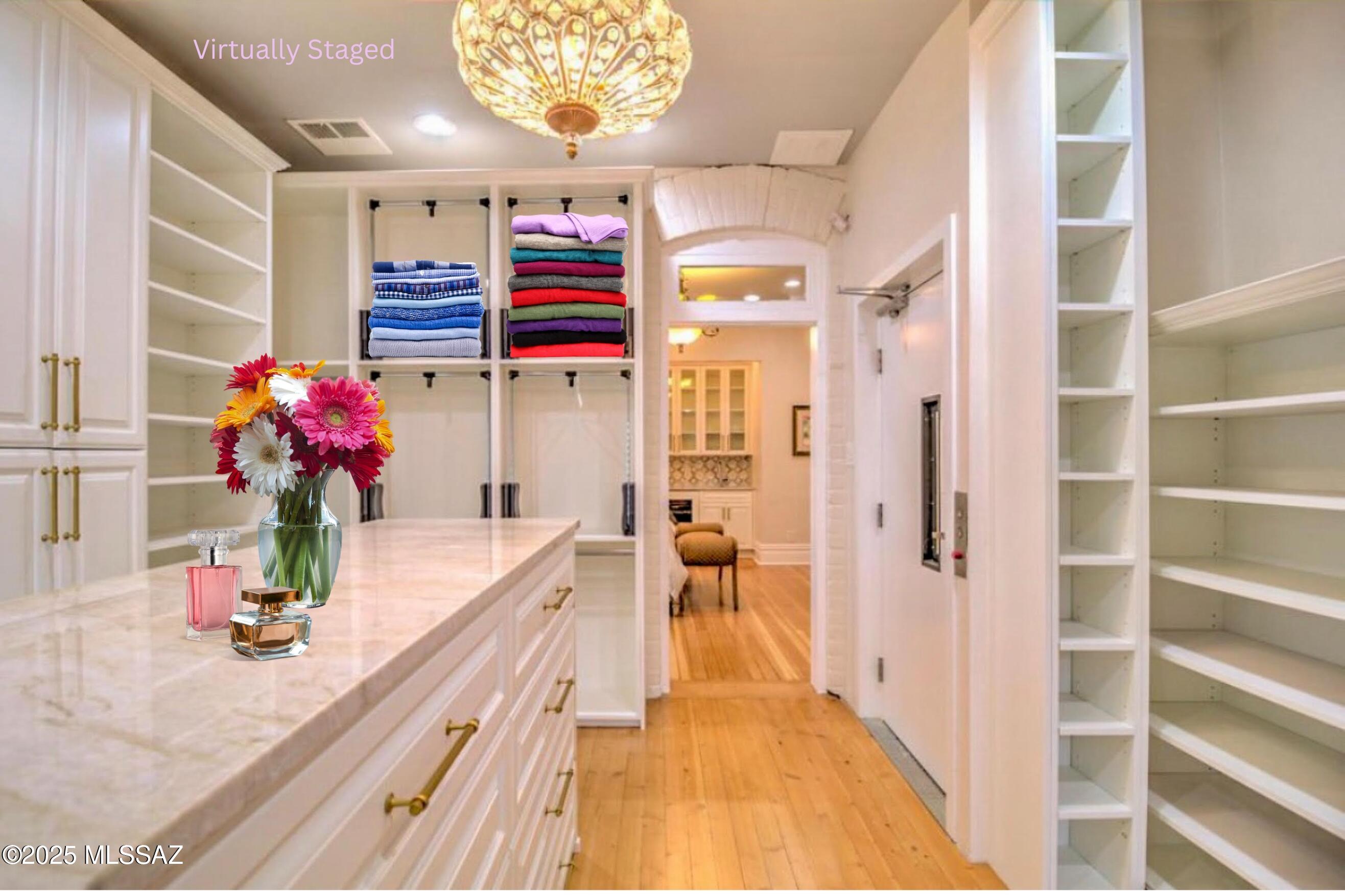 Tucson, Arizona, 85701, United States, 5 Bedrooms Bedrooms, ,6 BathroomsBathrooms,Residential,Active,1859392