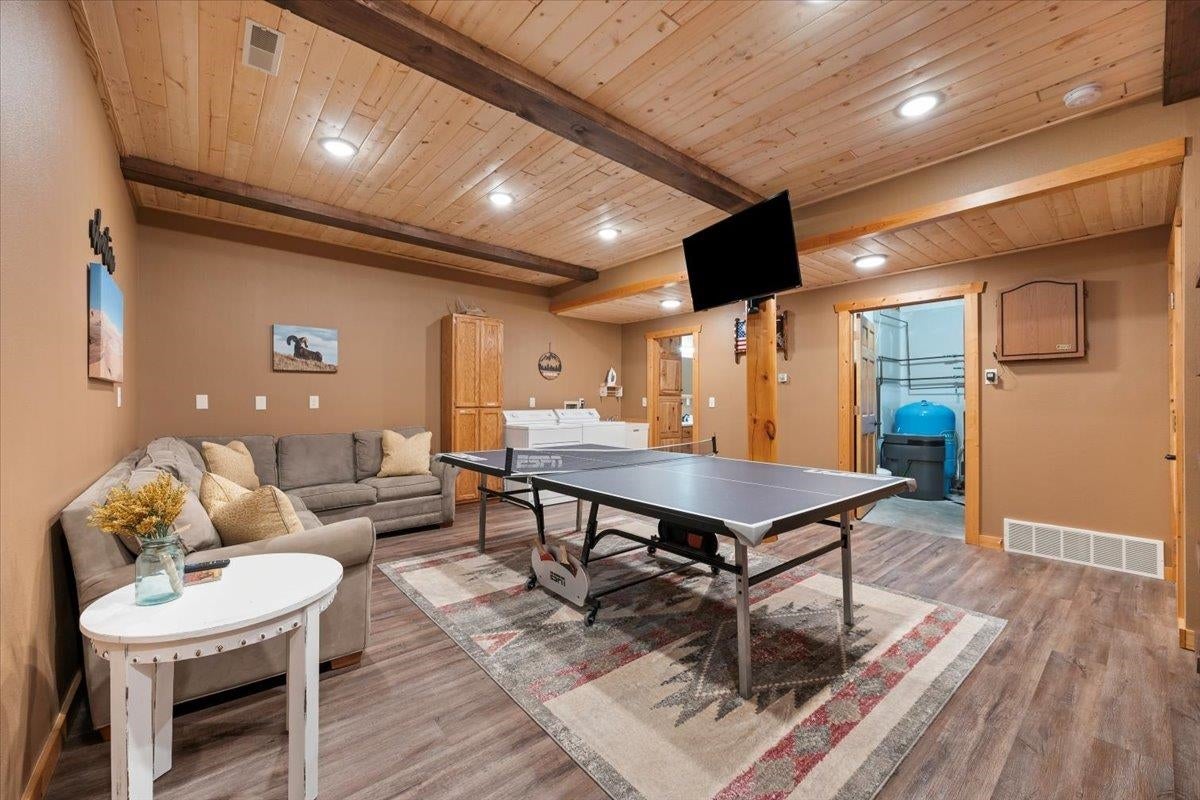 Piedmont, South Dakota, 57769, United States, 5 Bedrooms Bedrooms, ,3 BathroomsBathrooms,Residential,Active,1849518
