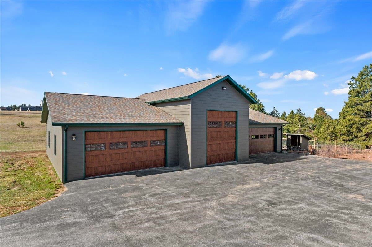 Belle Fourche, South Dakota, 57717, United States, ,5 BathroomsBathrooms,Residential,Active,1702862