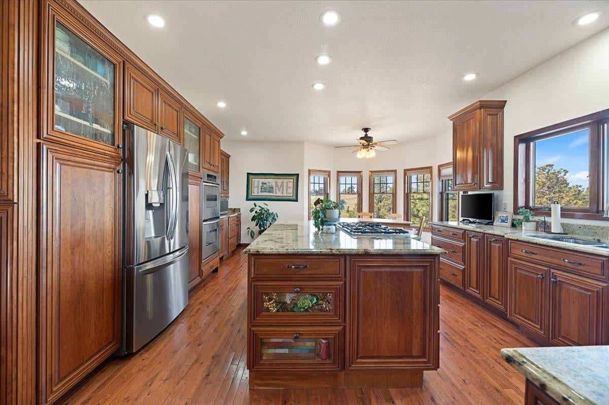 Belle Fourche, South Dakota, 57717, United States, ,5 BathroomsBathrooms,Residential,Active,1702862