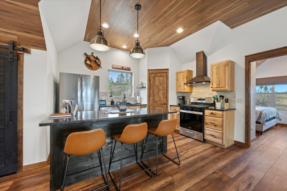 Piedmont, South Dakota, 57769, United States, 5 Bedrooms Bedrooms, ,3 BathroomsBathrooms,Residential,Active,1849518