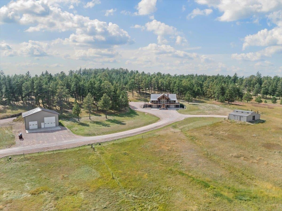 Sundance, Wyoming, 82729, United States, 2 Bedrooms Bedrooms, ,3 BathroomsBathrooms,Residential,Active,1945459