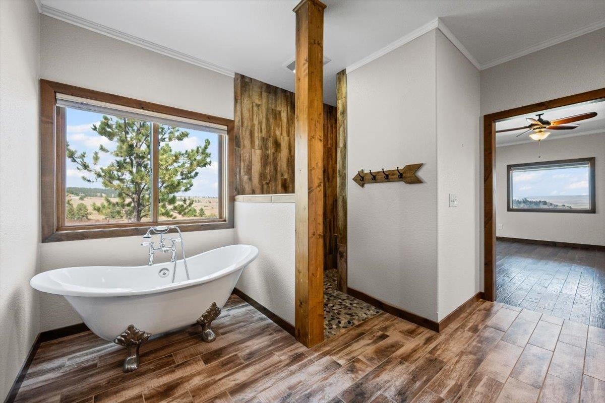 Sundance, Wyoming, 82729, United States, 2 Bedrooms Bedrooms, ,3 BathroomsBathrooms,Residential,Active,1945459