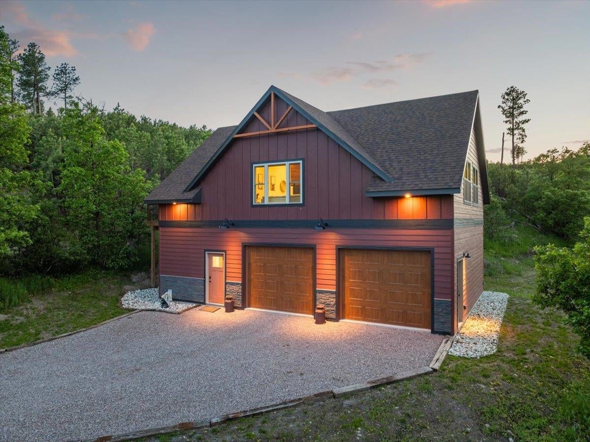 Piedmont, South Dakota, 57769, United States, 5 Bedrooms Bedrooms, ,3 BathroomsBathrooms,Residential,Active,1849518