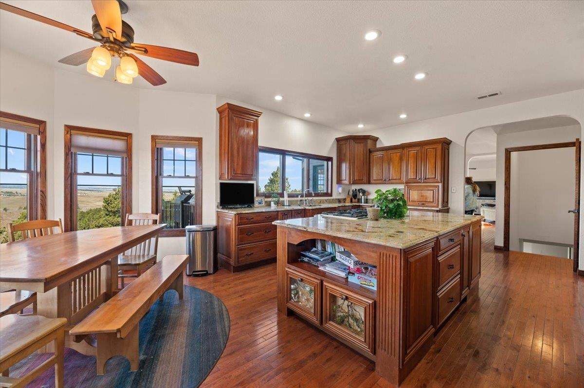 Belle Fourche, South Dakota, 57717, United States, ,5 BathroomsBathrooms,Residential,Active,1702862