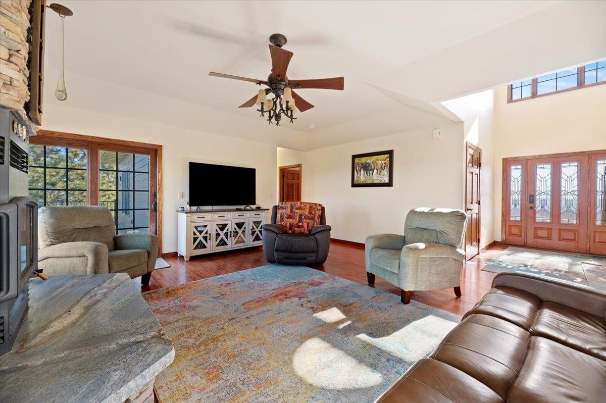 Belle Fourche, South Dakota, 57717, United States, ,5 BathroomsBathrooms,Residential,Active,1702862