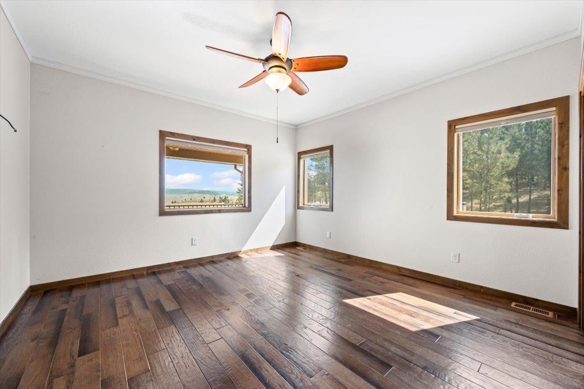 Sundance, Wyoming, 82729, United States, 2 Bedrooms Bedrooms, ,3 BathroomsBathrooms,Residential,Active,1945459