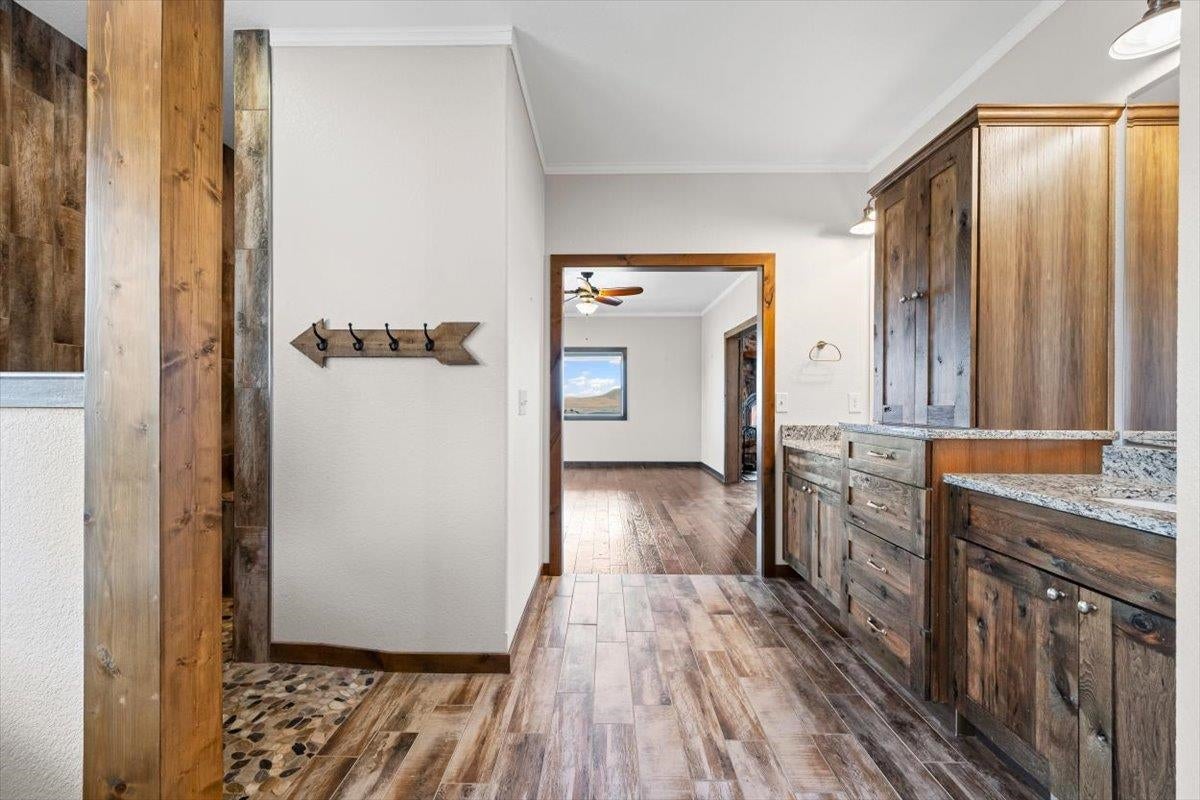 Sundance, Wyoming, 82729, United States, 2 Bedrooms Bedrooms, ,3 BathroomsBathrooms,Residential,Active,1945459