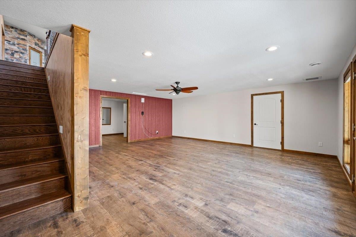 Sundance, Wyoming, 82729, United States, 2 Bedrooms Bedrooms, ,3 BathroomsBathrooms,Residential,Active,1945459