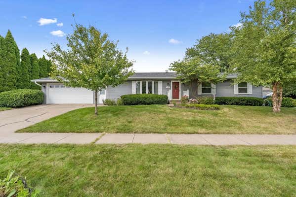 3360 SPINNING WHEEL CT, MUSCATINE, IA 52761 - Image 1