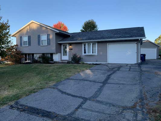 3317 SPINNING WHEEL CT, MUSCATINE, IA 52761 - Image 1