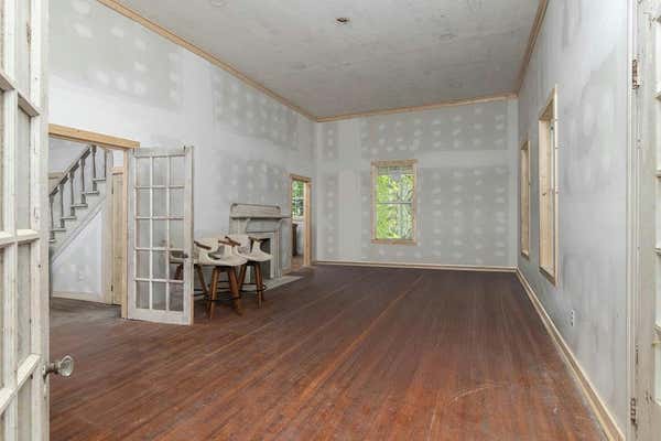 300 MARKET ST, WATER VALLEY, MS 38965 - Image 1