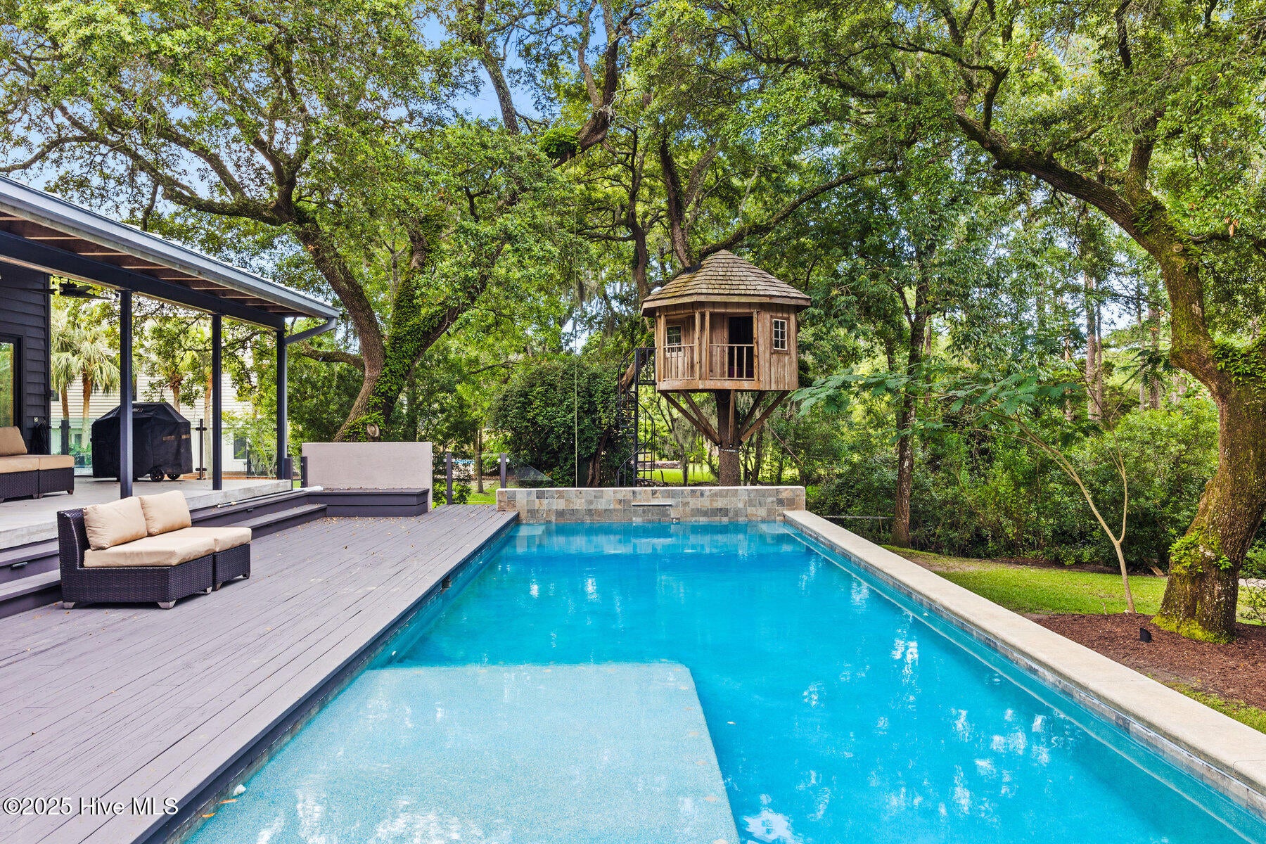 Wilmington, North Carolina, 28409, United States, 4 Bedrooms Bedrooms, ,4 BathroomsBathrooms,Residential,Active,1859372