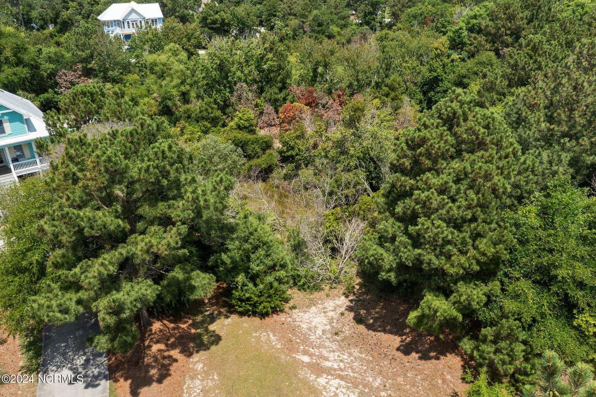 302 GOVERNOR SAFFORD LN # 9, EMERALD ISLE, NC 28594, photo 1 of 15