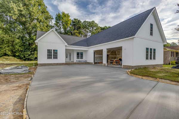 210 CROWN DR, WASHINGTON, NC 27889 - Image 1