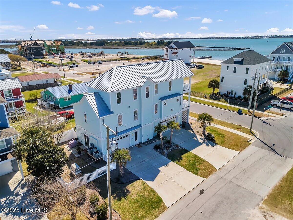 Morehead City, North Carolina, 28557, United States, ,4 BathroomsBathrooms,Residential,Active,1841298