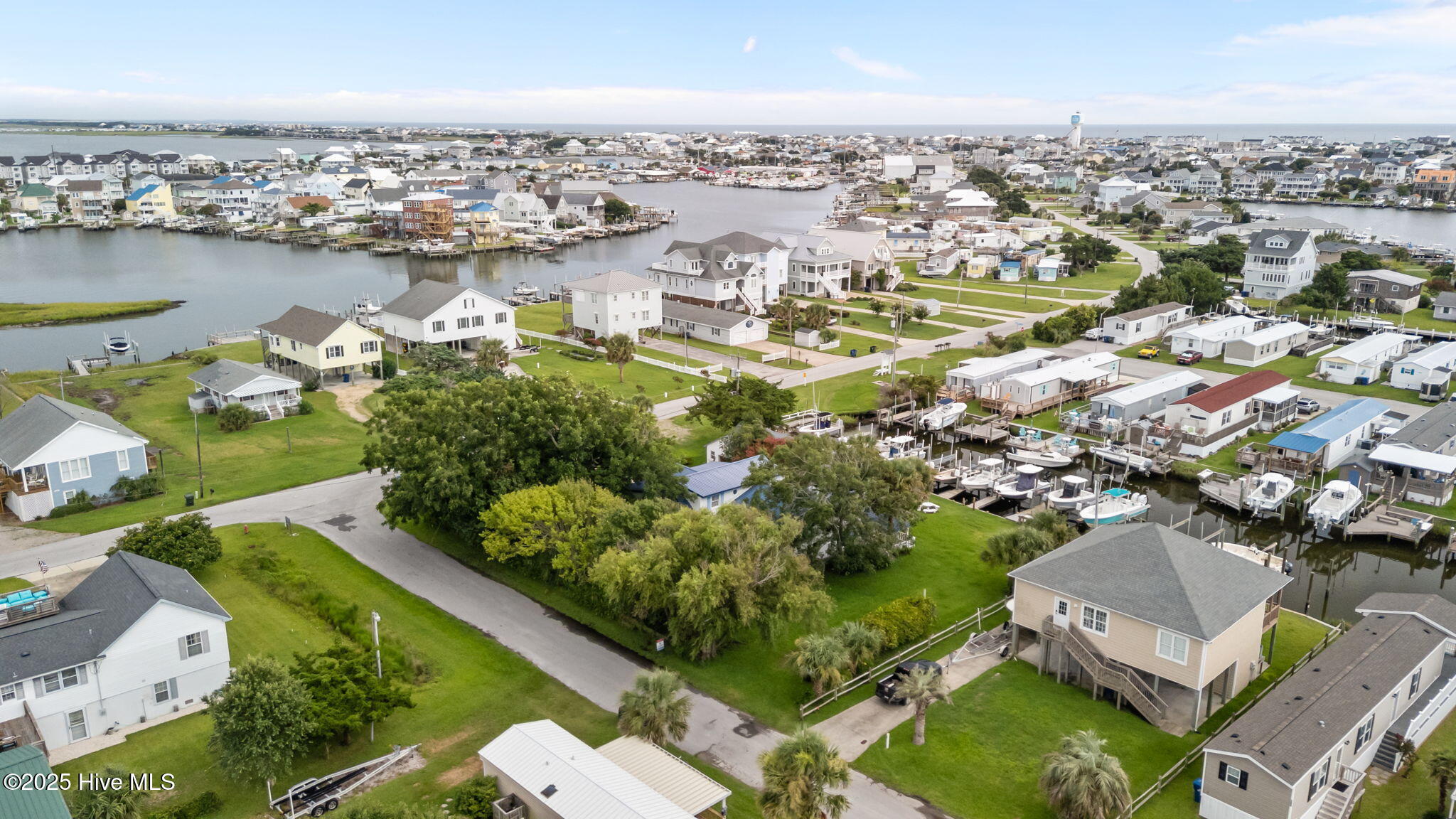 Atlantic Beach, North Carolina, 28512, United States, 3 Bedrooms Bedrooms, ,2 BathroomsBathrooms,Residential,Active,1914785