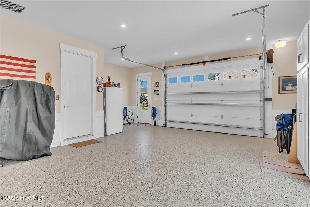 Morehead City, North Carolina, 28557, United States, ,4 BathroomsBathrooms,Residential,Active,1841298