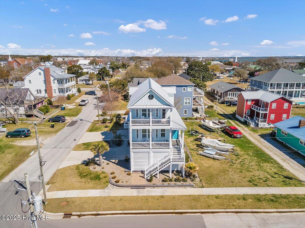 Morehead City, North Carolina, 28557, United States, ,4 BathroomsBathrooms,Residential,Active,1841298