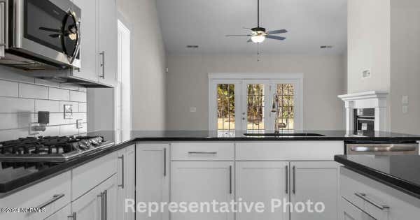 803 WINDS WAY, ABERDEEN, NC 28315, photo 5 of 39