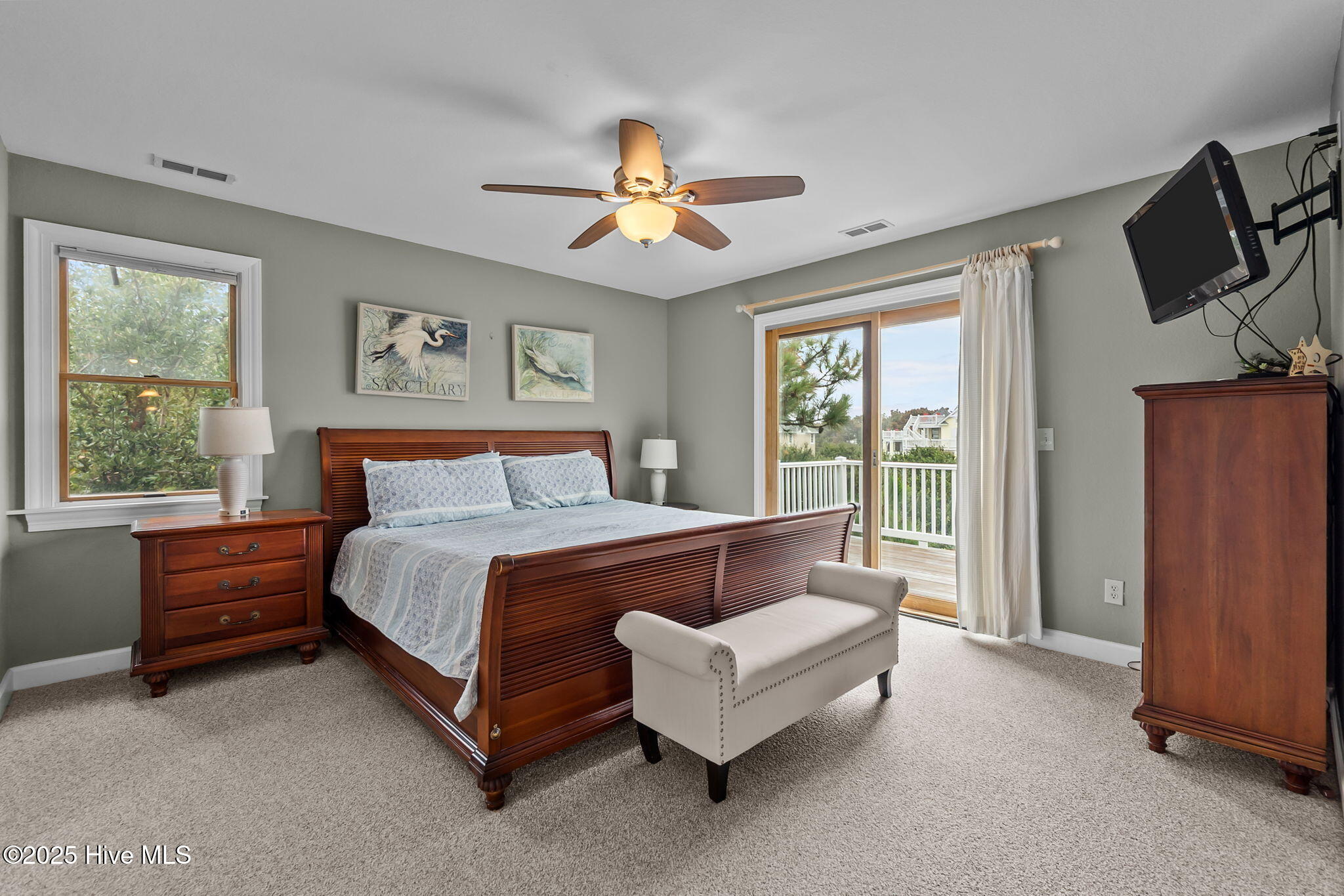 Corolla, North Carolina, 27927, United States, 6 Bedrooms Bedrooms, ,6 BathroomsBathrooms,Residential,Pending,1945084