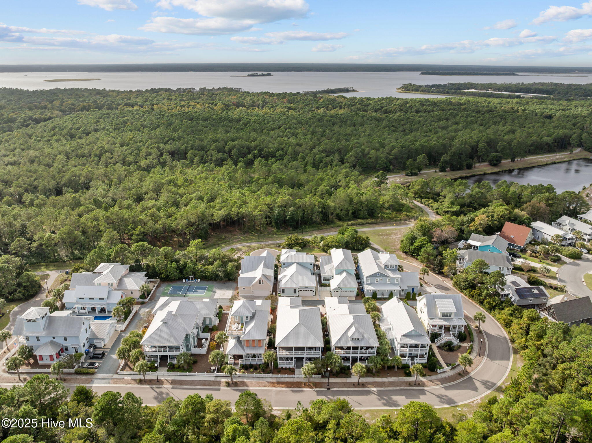Carolina Beach, North Carolina, 28428, United States, 5 Bedrooms Bedrooms, ,4 BathroomsBathrooms,Residential,Active,1970929