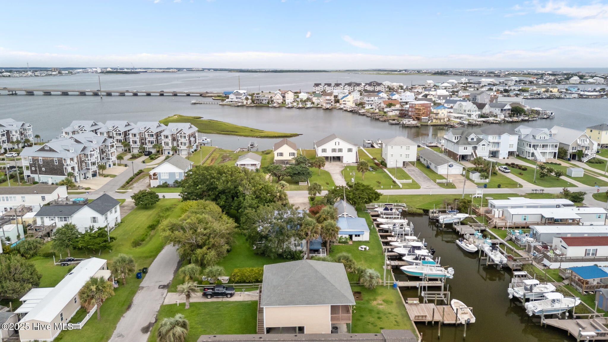 Atlantic Beach, North Carolina, 28512, United States, 3 Bedrooms Bedrooms, ,2 BathroomsBathrooms,Residential,Active,1914785