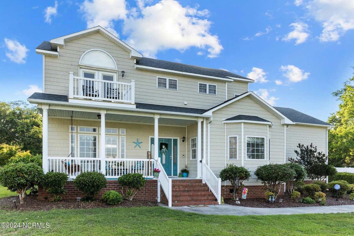 524 NEPTUNE DR, CAPE CARTERET, NC 28584, photo 1 of 52