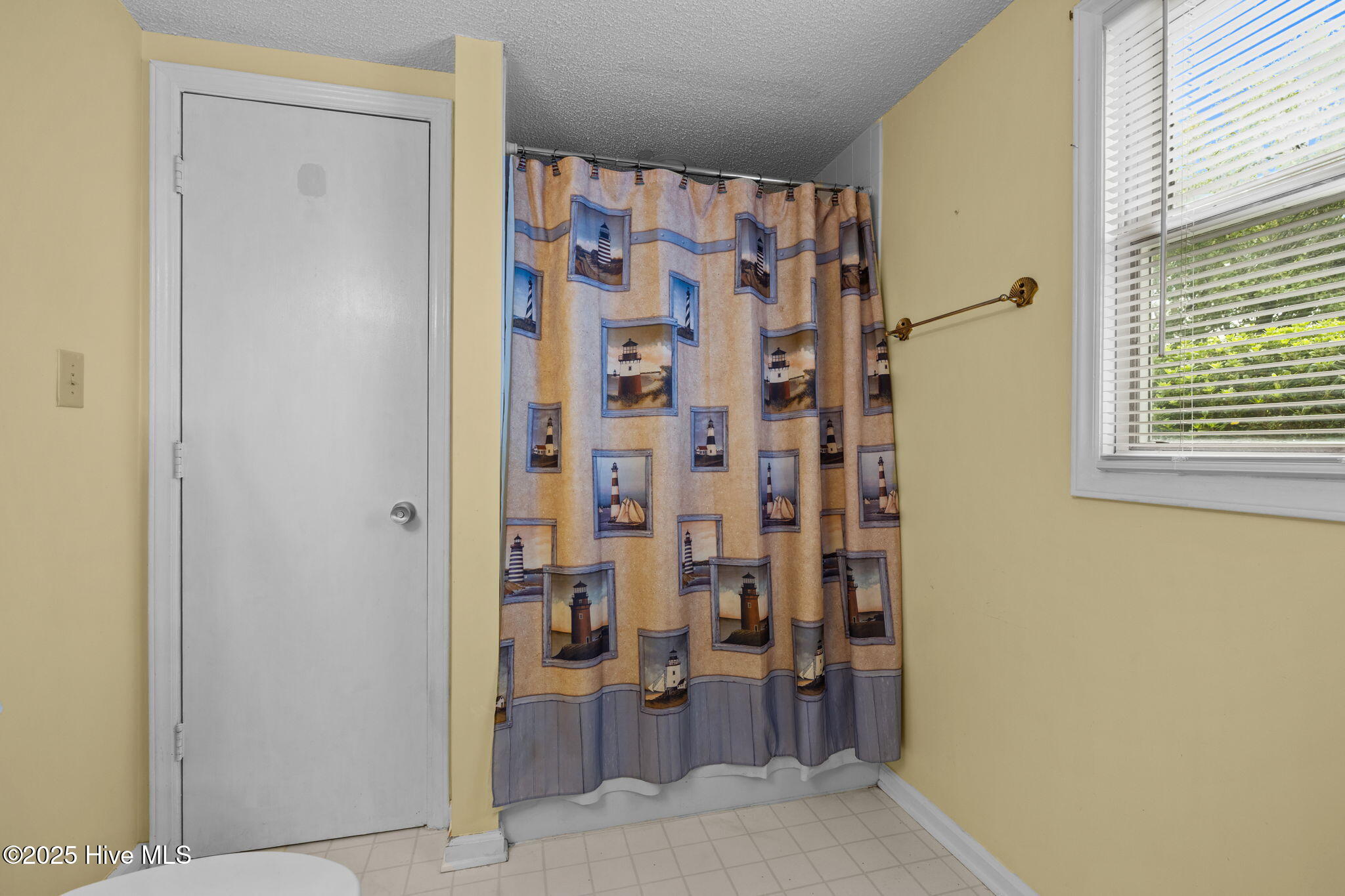 Atlantic Beach, North Carolina, 28512, United States, 3 Bedrooms Bedrooms, ,2 BathroomsBathrooms,Residential,Active,1914785
