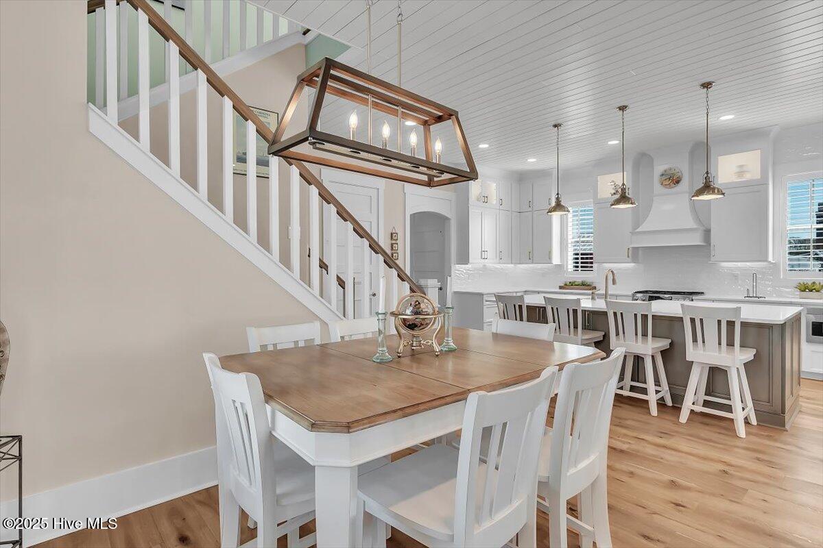 Morehead City, North Carolina, 28557, United States, ,4 BathroomsBathrooms,Residential,Active,1841298