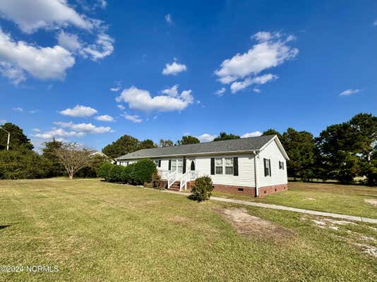 3104 ERVINS PLACE DR, CASTLE HAYNE, NC 28429, photo 2 of 77