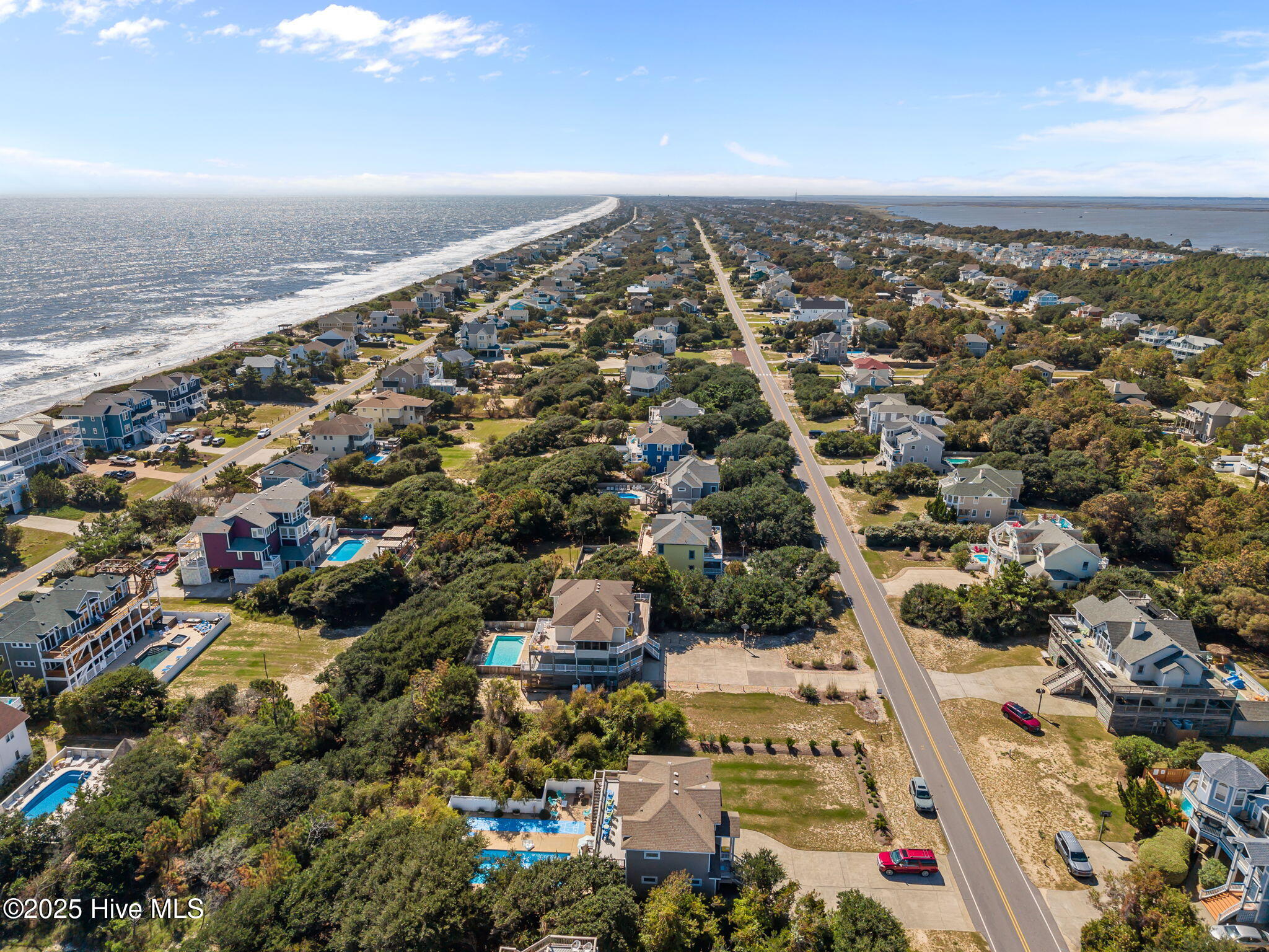 Corolla, North Carolina, 27927, United States, 6 Bedrooms Bedrooms, ,6 BathroomsBathrooms,Residential,Pending,1945084