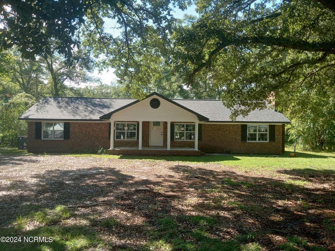 697 CRUSOE ISLAND RD, WHITEVILLE, NC 28472, photo 1 of 27