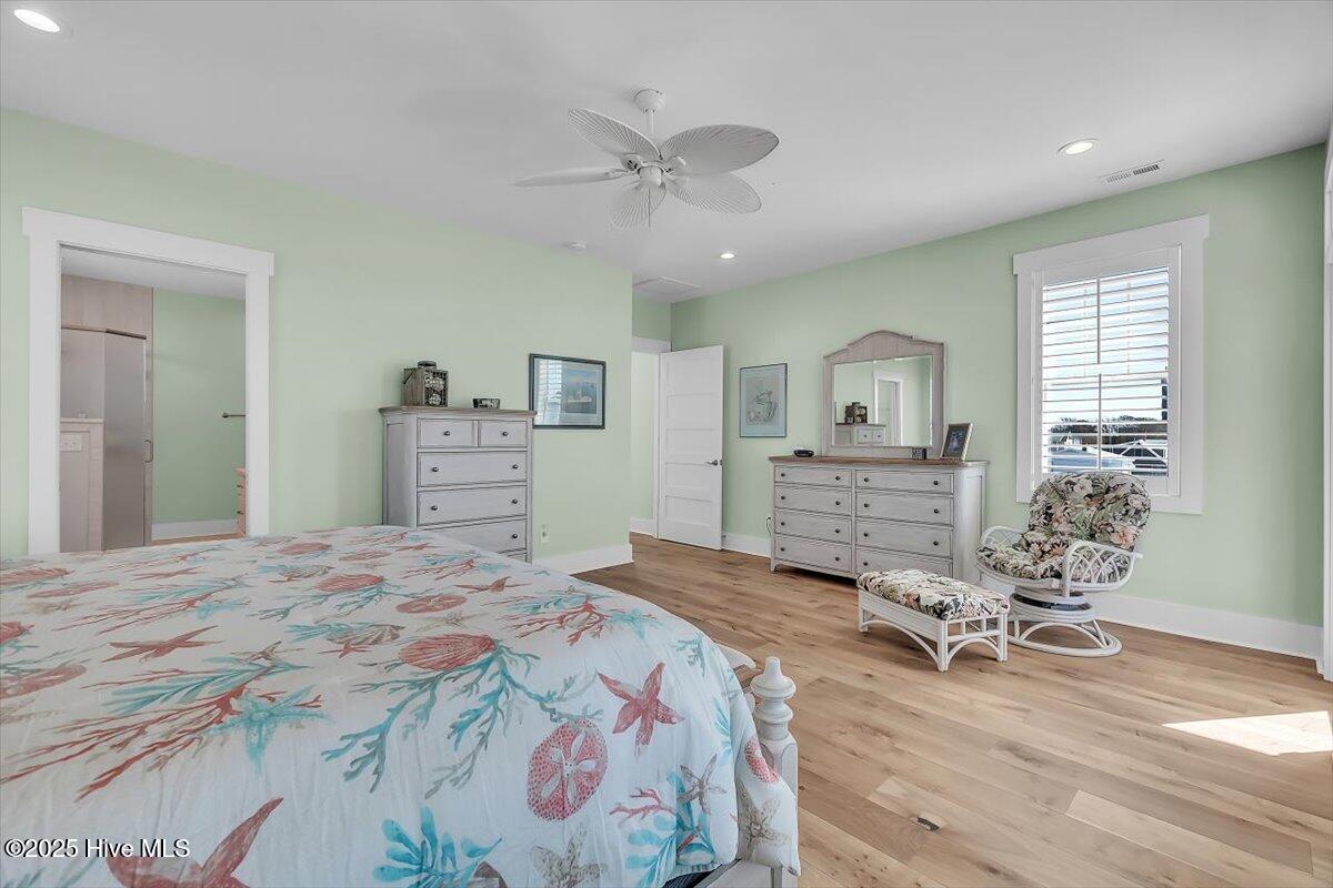 Morehead City, North Carolina, 28557, United States, ,4 BathroomsBathrooms,Residential,Active,1841298