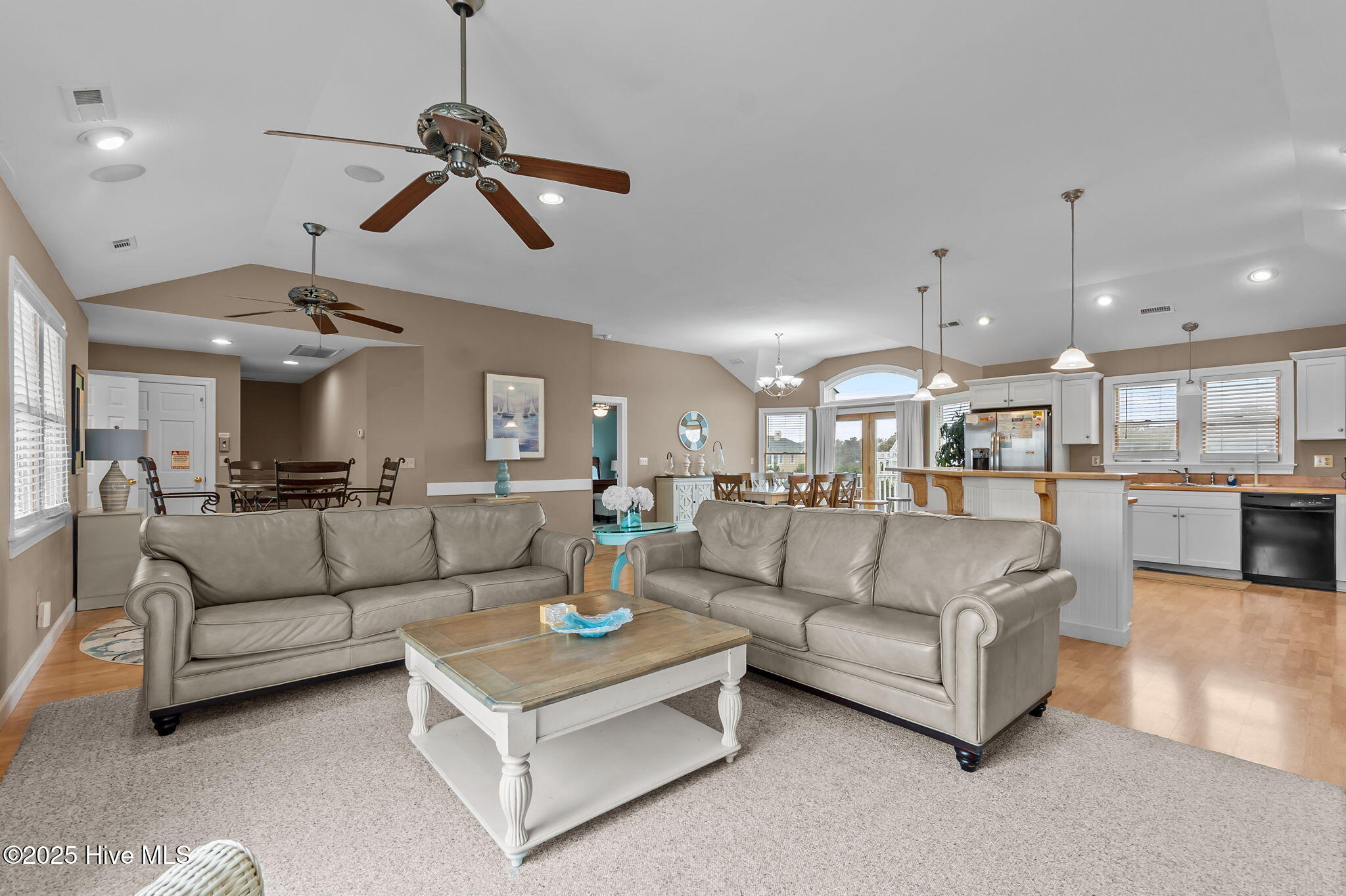 Corolla, North Carolina, 27927, United States, 6 Bedrooms Bedrooms, ,6 BathroomsBathrooms,Residential,Pending,1945084