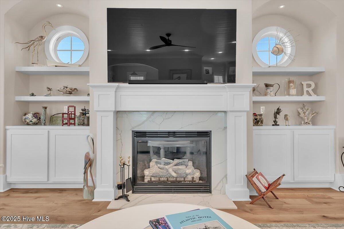 Morehead City, North Carolina, 28557, United States, ,4 BathroomsBathrooms,Residential,Active,1841298