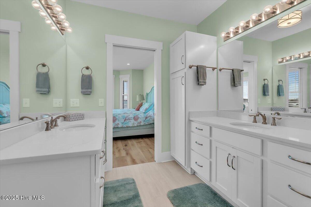 Morehead City, North Carolina, 28557, United States, ,4 BathroomsBathrooms,Residential,Active,1841298