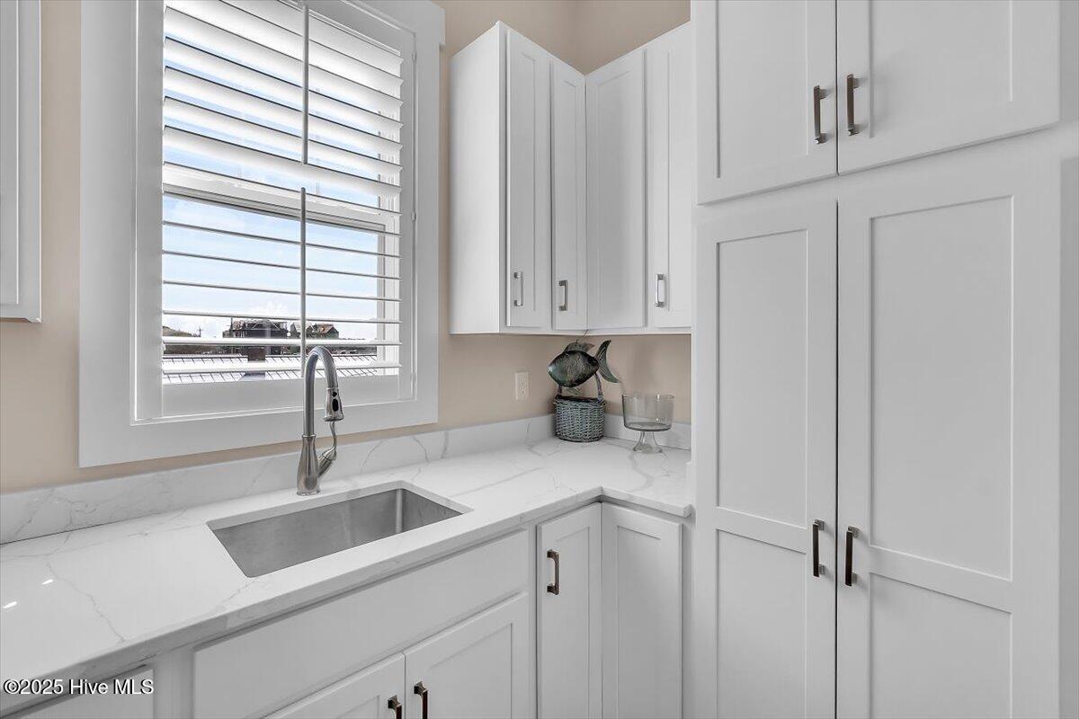 Morehead City, North Carolina, 28557, United States, ,4 BathroomsBathrooms,Residential,Active,1841298