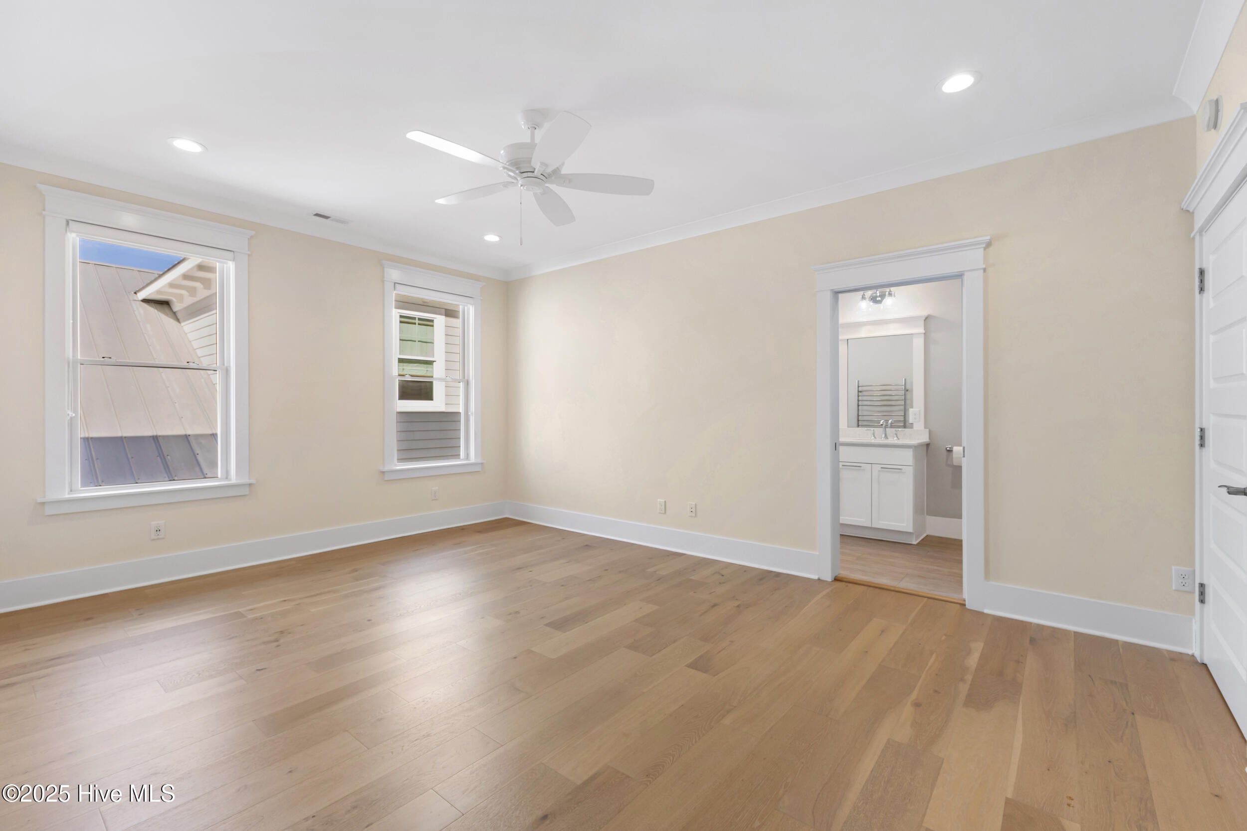 Carolina Beach, North Carolina, 28428, United States, 5 Bedrooms Bedrooms, ,4 BathroomsBathrooms,Residential,Active,1970929