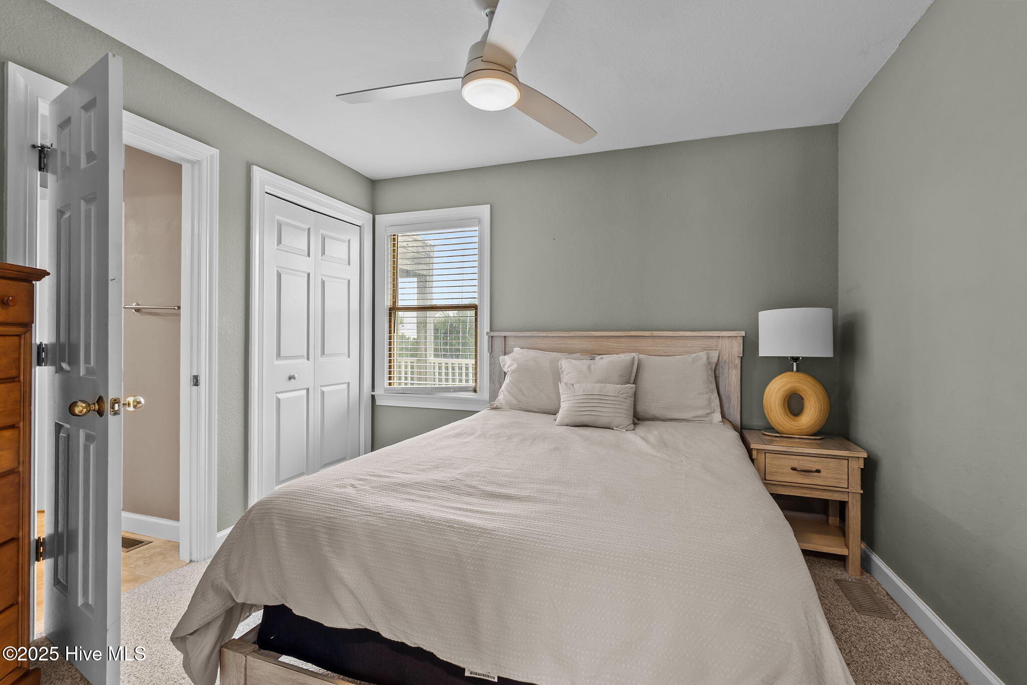 Corolla, North Carolina, 27927, United States, 6 Bedrooms Bedrooms, ,6 BathroomsBathrooms,Residential,Pending,1945084