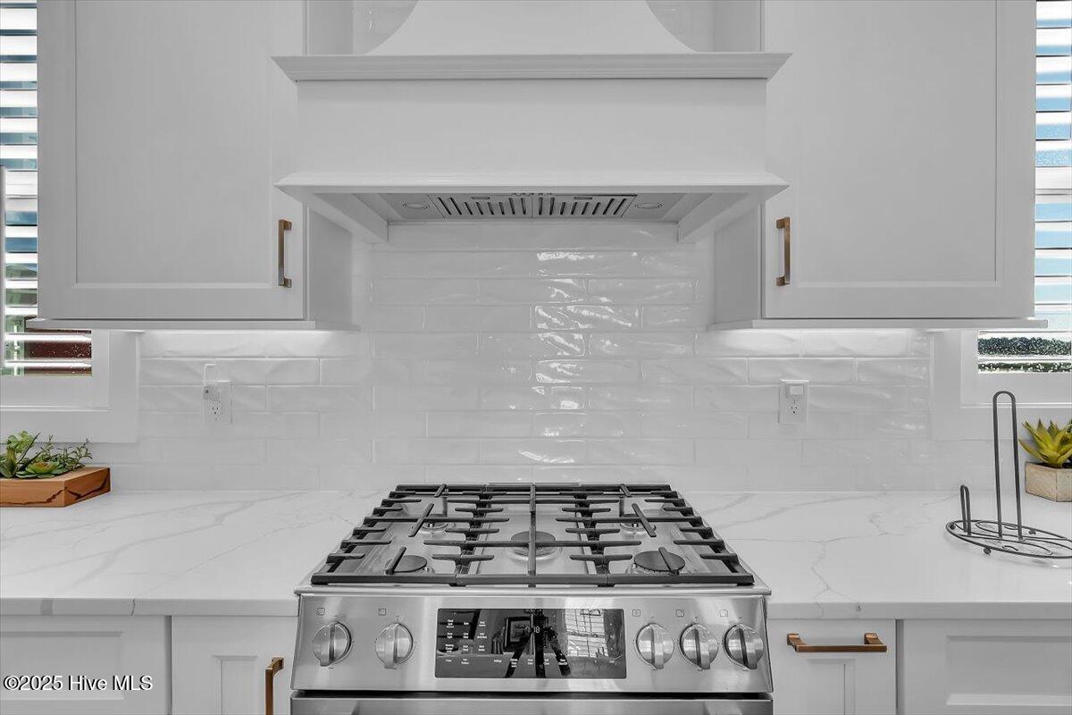 Morehead City, North Carolina, 28557, United States, ,4 BathroomsBathrooms,Residential,Active,1841298