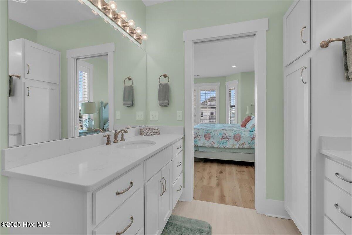 Morehead City, North Carolina, 28557, United States, ,4 BathroomsBathrooms,Residential,Active,1841298