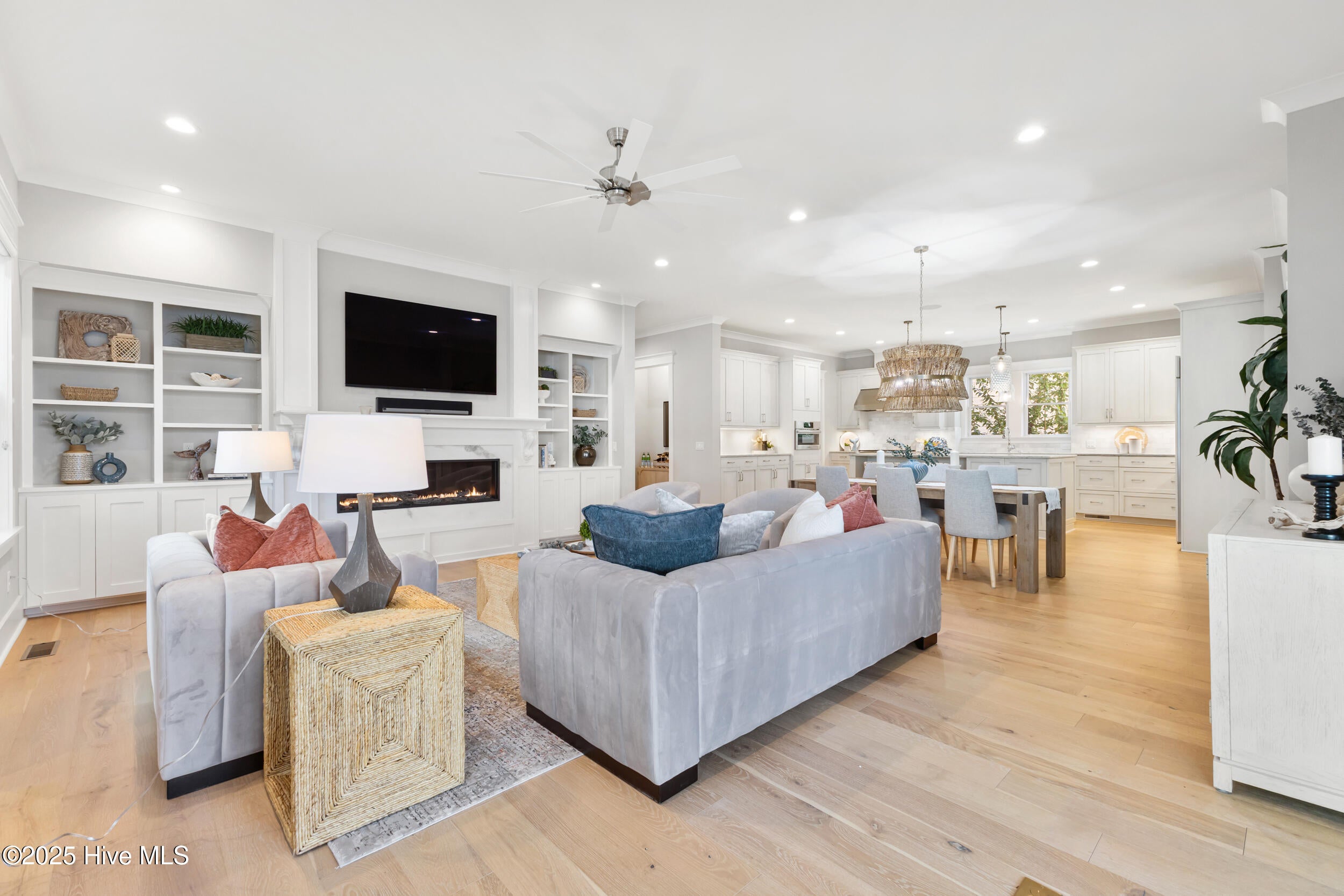 Carolina Beach, North Carolina, 28428, United States, 5 Bedrooms Bedrooms, ,4 BathroomsBathrooms,Residential,Active,1970929