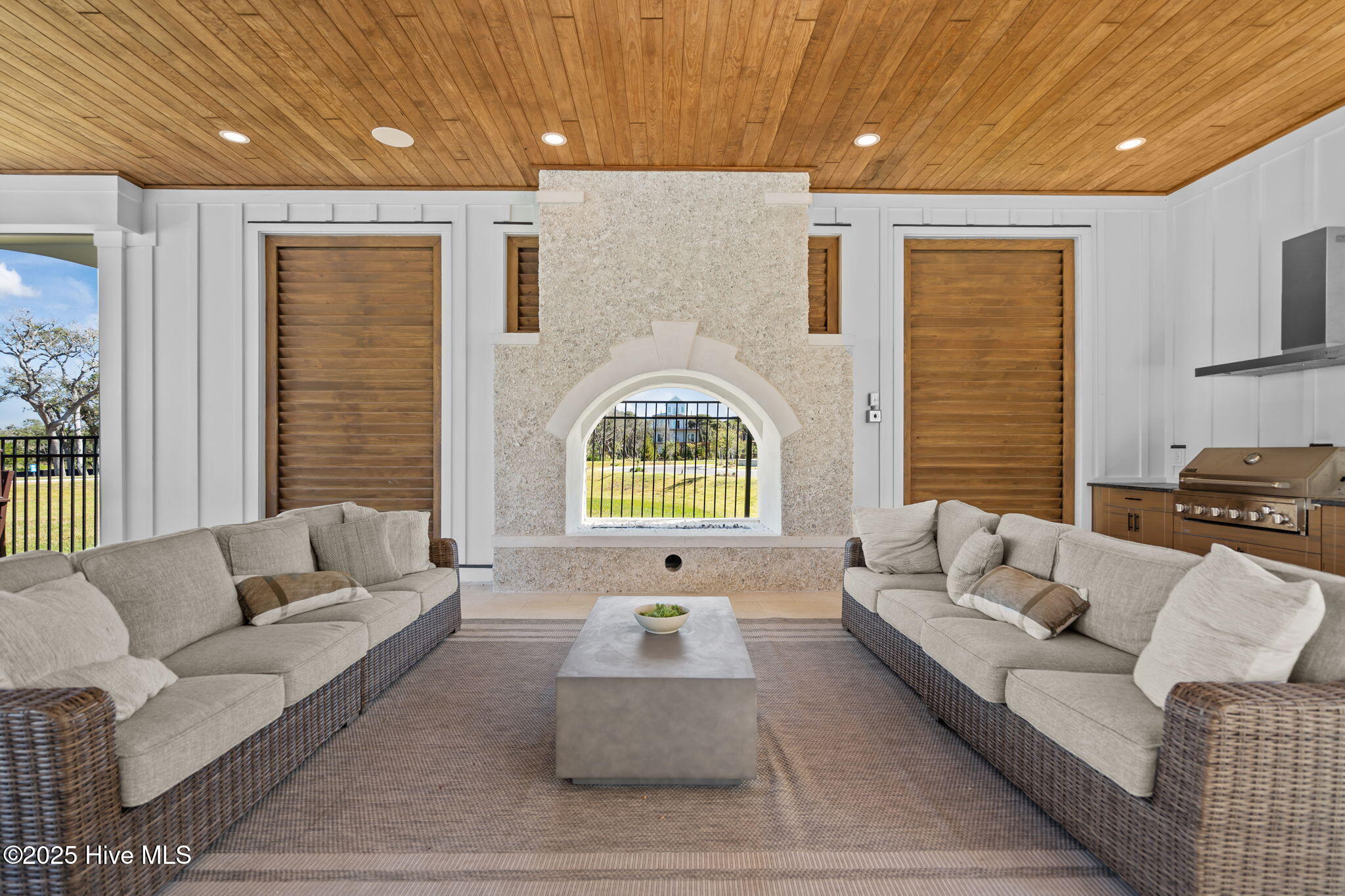 Surf City, North Carolina, 28445, United States, 6 Bedrooms Bedrooms, ,5 BathroomsBathrooms,Residential,Active,1951794