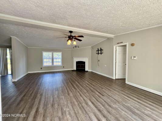 3104 ERVINS PLACE DR, CASTLE HAYNE, NC 28429, photo 5 of 77