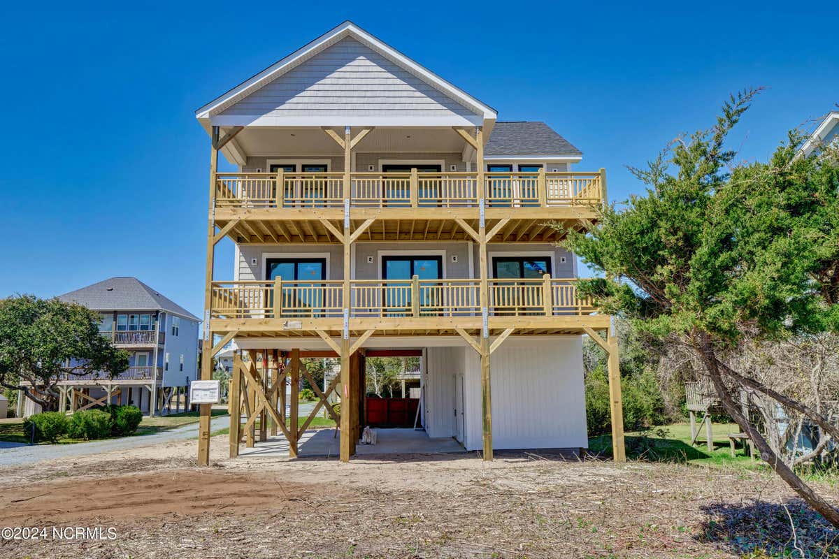 516 N ANDERSON BLVD, TOPSAIL BEACH, NC 28445, photo 1 of 51