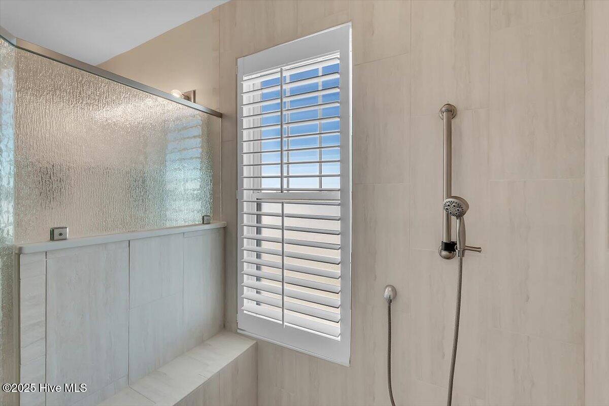 Morehead City, North Carolina, 28557, United States, ,4 BathroomsBathrooms,Residential,Active,1841298