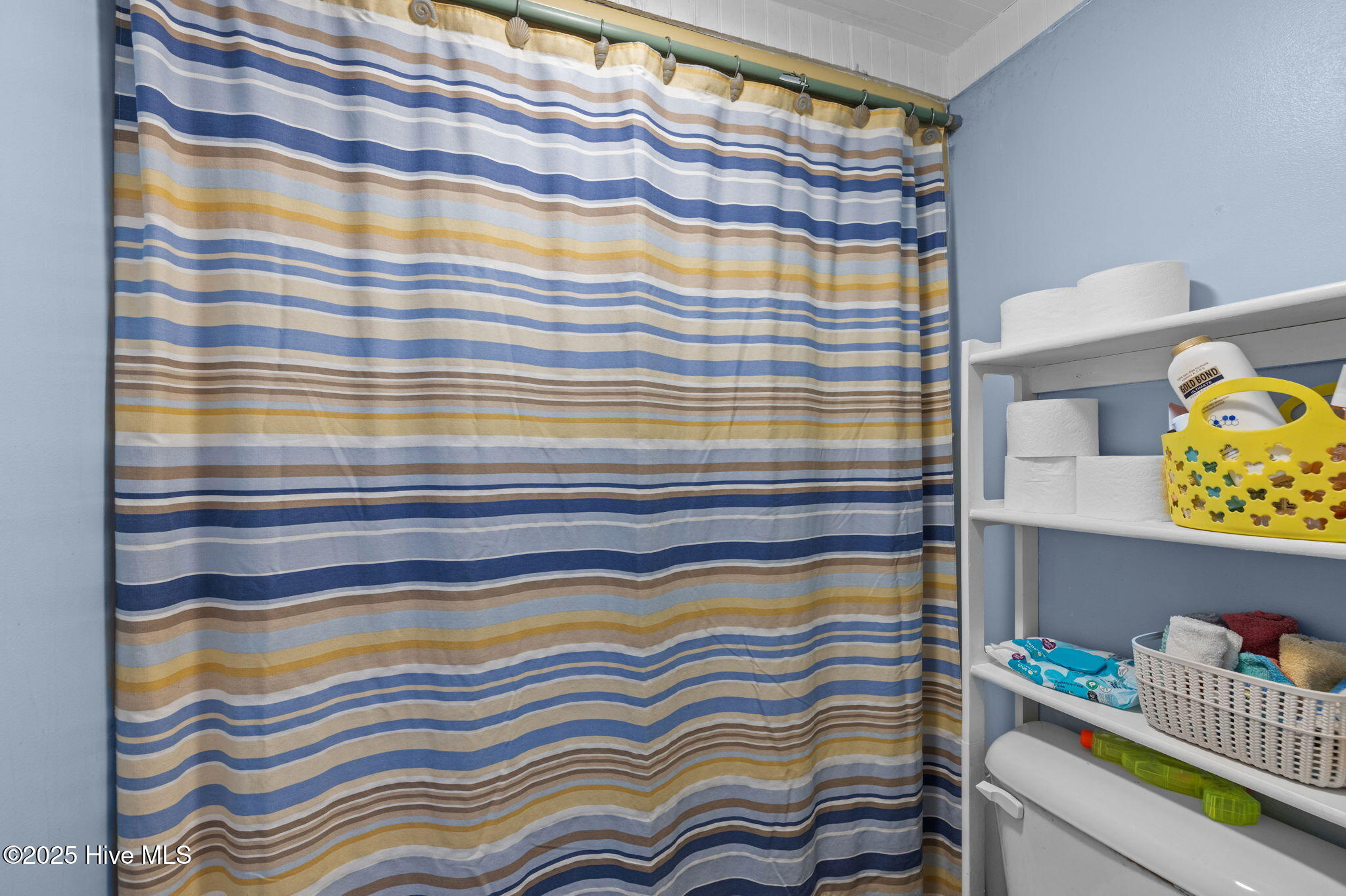 Atlantic Beach, North Carolina, 28512, United States, 3 Bedrooms Bedrooms, ,2 BathroomsBathrooms,Residential,Active,1914785